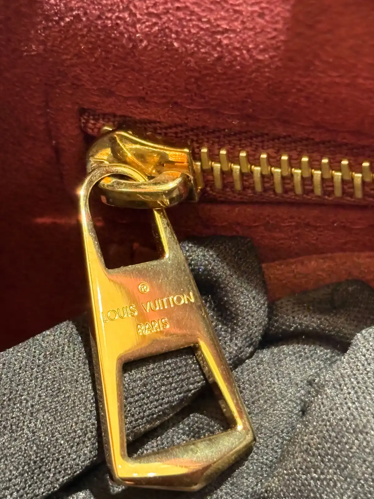 【1+1超值子母包】Louis Vuitton CarryAll PM 老花金扣肩背包｜附內袋實用設計｜一包兩用・派對旅遊都加分