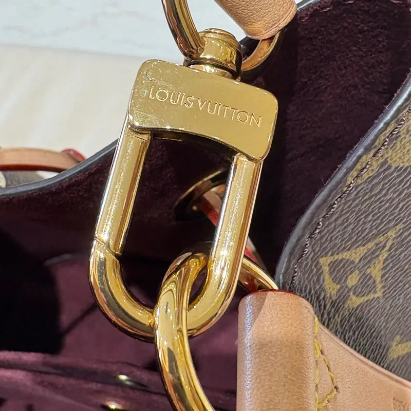 【氣質穿搭首選】LV Néonoé BB Mini 迷你老花水桶包｜經典Monogram＋粉嫩皮飾｜實用輕巧人氣王