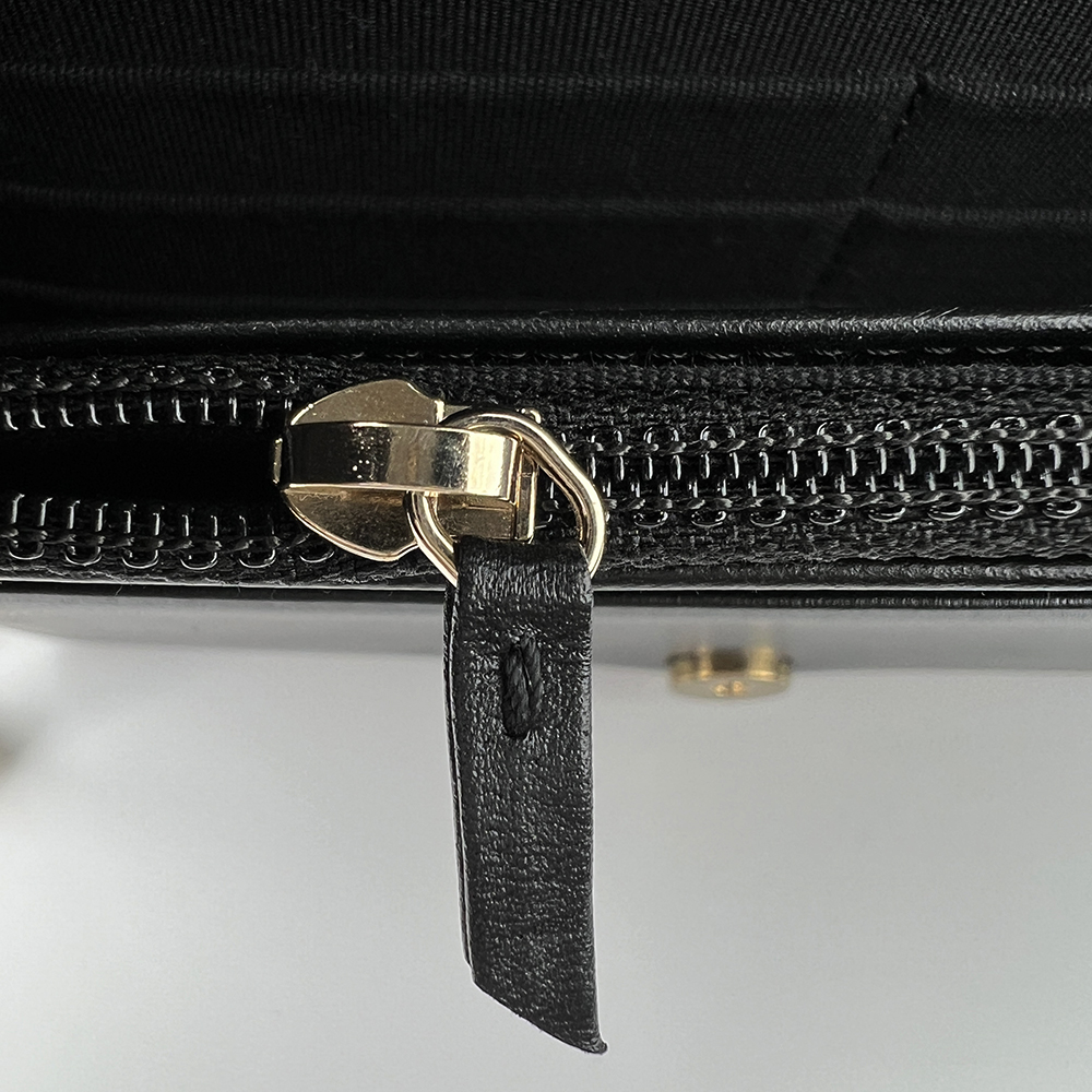 Boy Chanel Woc  經典菱格小牛皮多卡鏈條包 黑 / 復古金扣 